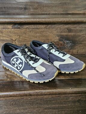 Tory Burch Anne Nylon Runner Sneaker Size 9.5 Navy Blue And Cream